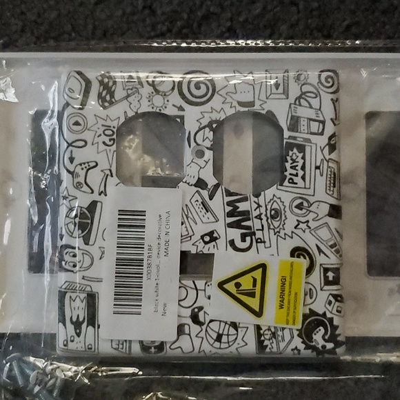 Light switch covers set - Picture 2 of 2